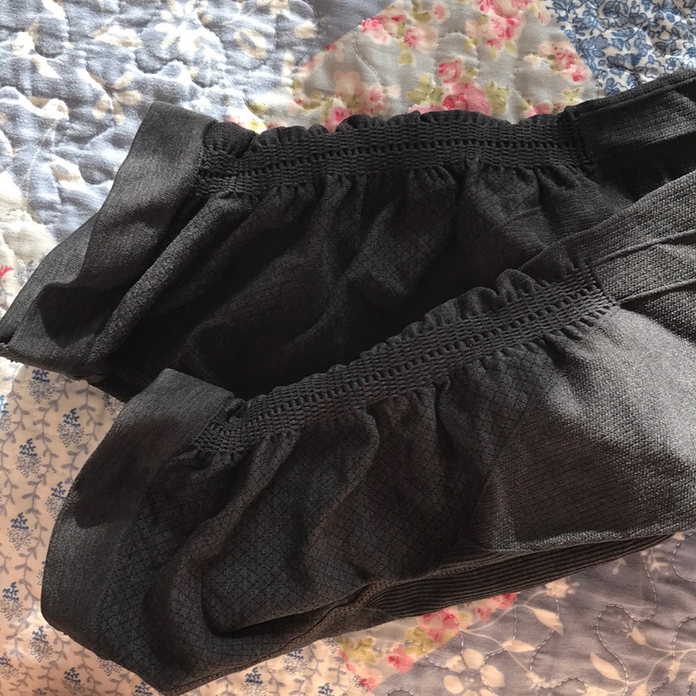 Lululemon Capris!! - Picture 3 of 4